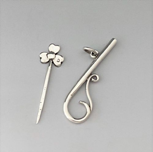 fig 1. A rare Edwardian silver shamrock toothpick & holder
