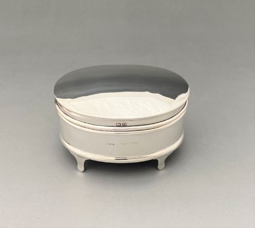 A Delightful George V Silver Trinket / Cuff Links Box