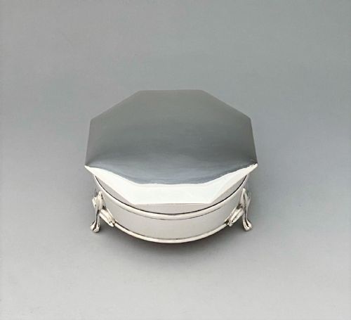 A Gorgeous Octagonal Silver Trinket/cuff Links Box
