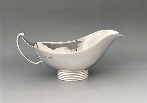 A Stylish Modernist Silver Gravy/sauce Boat