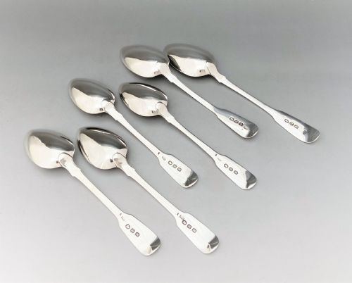 fig 1. A matched set of six silver Fiddle pattern tea spoons