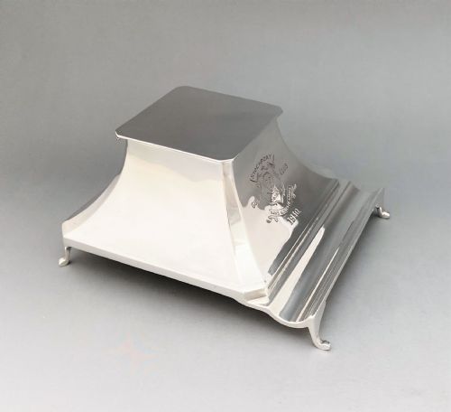 fig 2. A Stylish silver inkwell with Golfing connection