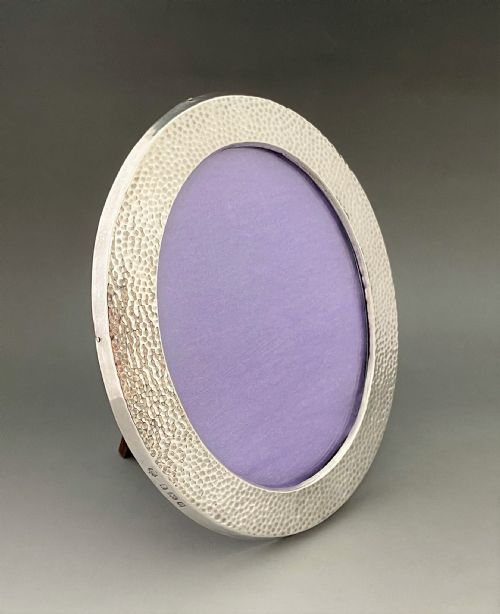 A Stylish Edwardian Silver Photo Frame