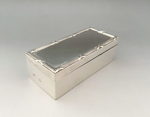 fig 1. A Lovely William Comyns Silver Trinket/cuff Links Box