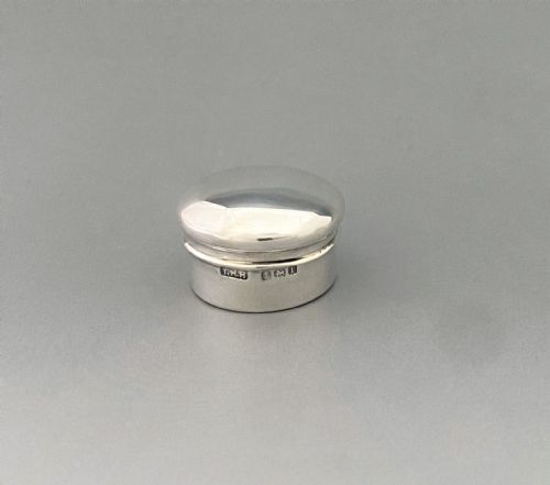 fig 1. A charming Edwardian silver pill box