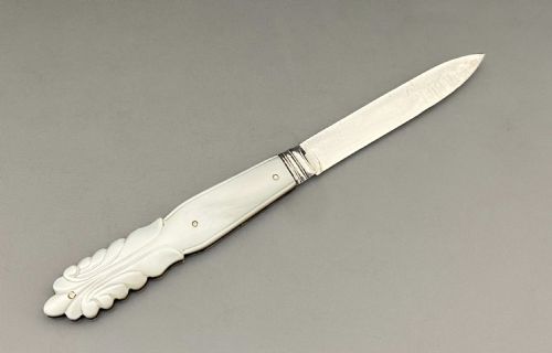 fig 1. An early Victorian silver & mother-of-pearl fruit knife
