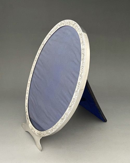 fig 1. An elegant George V silver photo frame