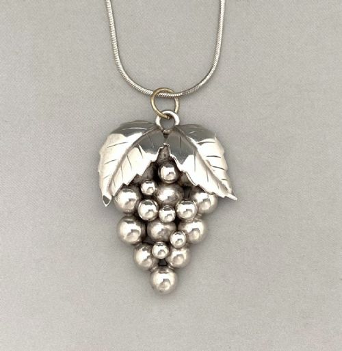 fig 1. An attractive mid century Danish silver pendant & necklace