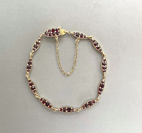An Elegant Mid Century Silver Gilt & Garnet Bracelet