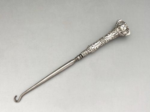fig 1. A rare Edwardian novelty silver Dog button hook