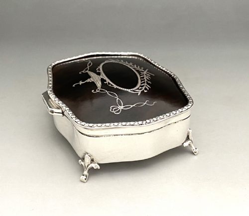 AN ATTRACTIVE SILVER TORTOISESHELL TRINKET BOX - ADDITIONAL PHOTO 2