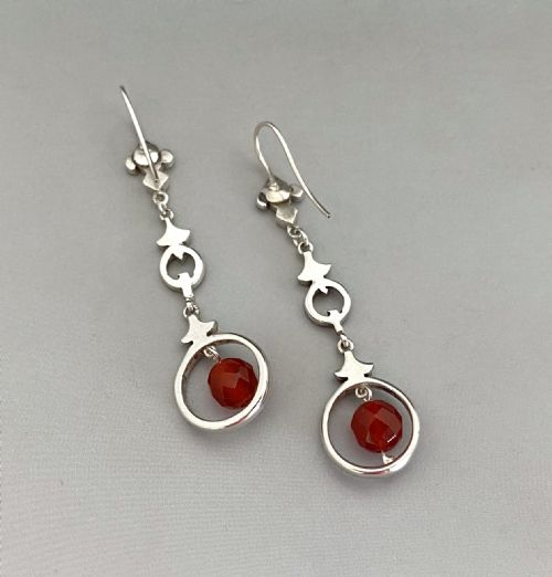 fig 1. An attractive pair of Art Deco silver drop earrings