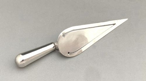 fig 1. A superb Victorian Agate & Silver trowel bookmark