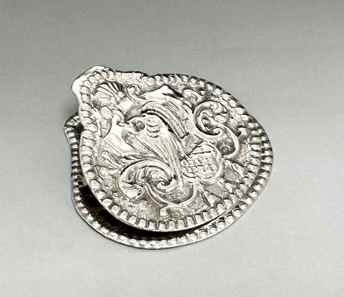 A CHARMING VICTORIAN SILVER DESK CLIP - ADDITIONAL PHOTO 1