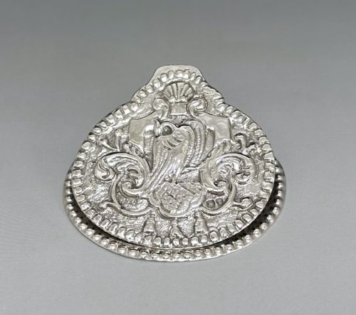 A CHARMING VICTORIAN SILVER DESK CLIP