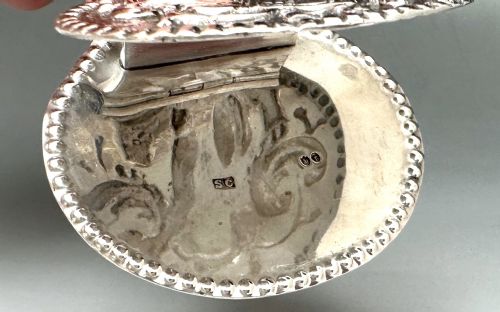 A CHARMING VICTORIAN SILVER DESK CLIP - ADDITIONAL PHOTO 2