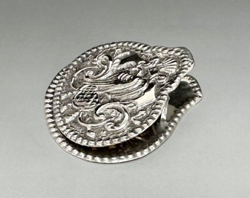 A CHARMING VICTORIAN SILVER DESK CLIP - ADDITIONAL PHOTO 3