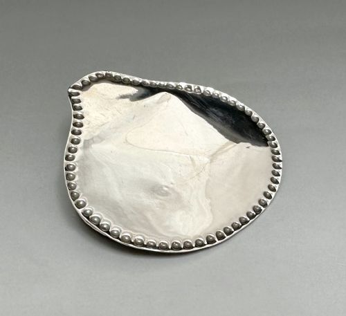 A CHARMING VICTORIAN SILVER DESK CLIP - ADDITIONAL PHOTO 4