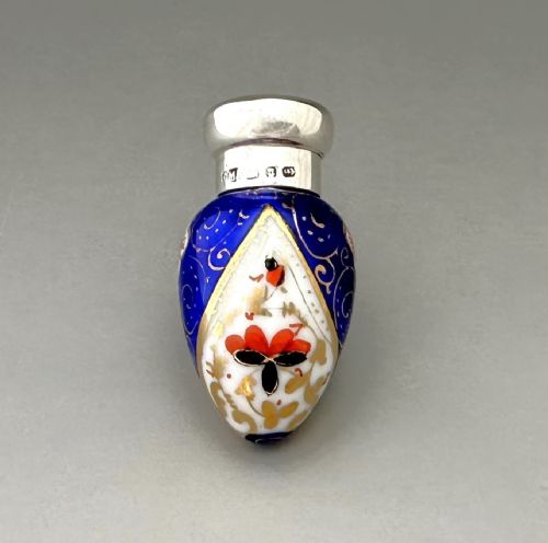 An Exquisite Silver Mounted Imari Pattern Scent Bottle