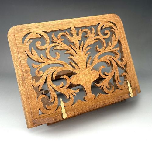An Excellent Victorian Golden Oak Reading Stand