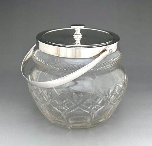 A LOVELY GEORGE V SILVER MOUNTED BISCUIT BARREL - ADDITIONAL PHOTO 3