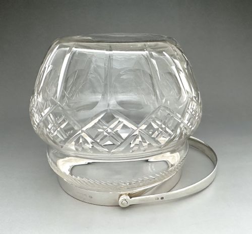 A LOVELY GEORGE V SILVER MOUNTED BISCUIT BARREL - ADDITIONAL PHOTO 6