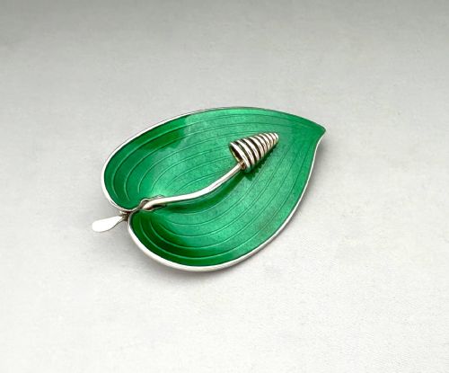 fig 1. A stylish Norwegian silver & enamel modernist brooch