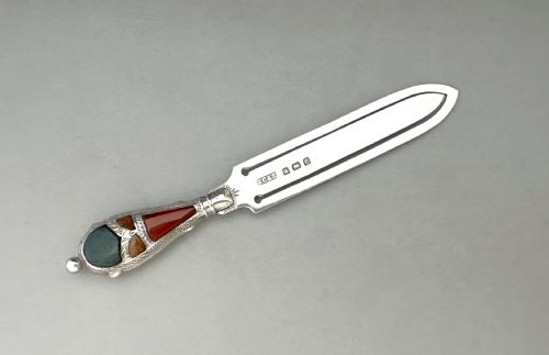fig 1. A superb Edwardian Agate & Silver bookmark