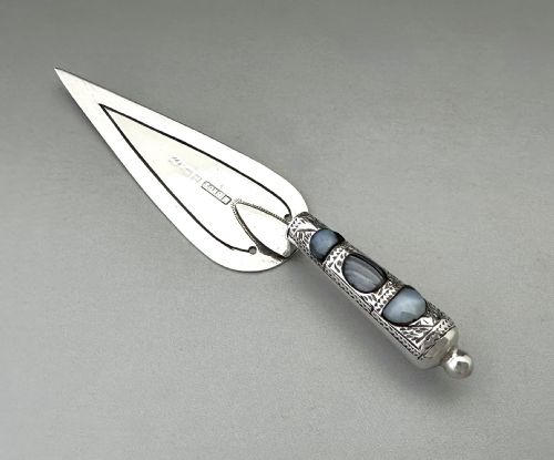 A Superb Victorian Montrose Agate & Silver Trowel Bookmark