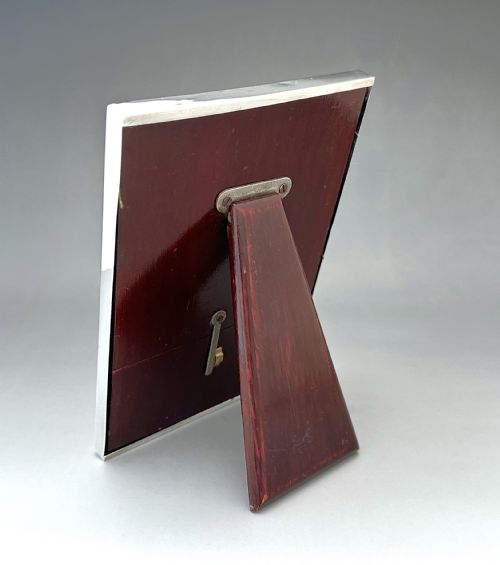 fig 1. A charming George V portrait silver photo frame