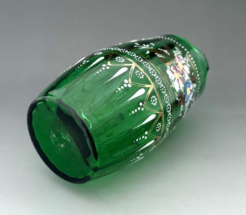 A LOVELY ENAMEL PAINTED GILDED VICTORIAN GLASS JUG - ADDITIONAL PHOTO 5