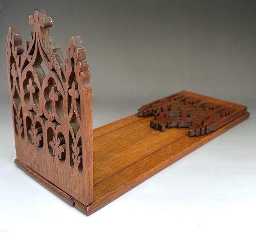 AN ATTRACTIVE VICTORIAN MAPLE WOOD EXTENDING BOOK SLIDE - ADDITIONAL PHOTO 1