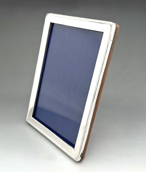 fig 1. A useful George V silver photo frame