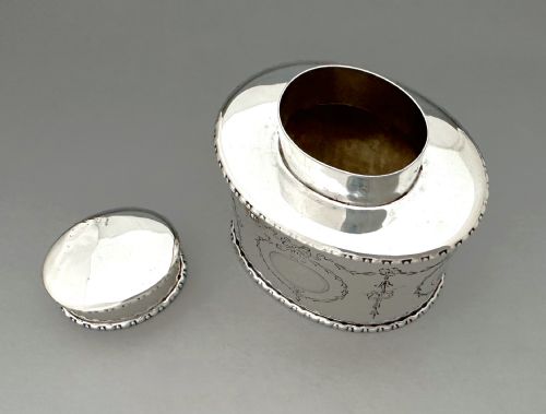 A CHARMING CHESTER SILVER TEA CADDY - ADDITIONAL PHOTO 5
