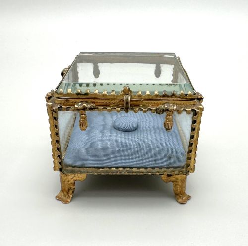 A LOVELY FRENCH 19TH CENTURY ORMOLU TRINKET JEWEL BOX - ADDITIONAL PHOTO 1