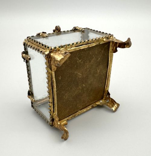 A LOVELY FRENCH 19TH CENTURY ORMOLU TRINKET JEWEL BOX - ADDITIONAL PHOTO 7