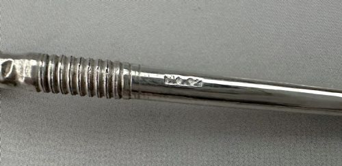 A CHARMING DUTCH SILVER SEWING AWL - ADDITIONAL PHOTO 3