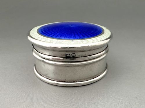 A WONDERFUL SILVER GUILLOCHE ENAMEL ROUGE POT PILL BOX - ADDITIONAL PHOTO 6