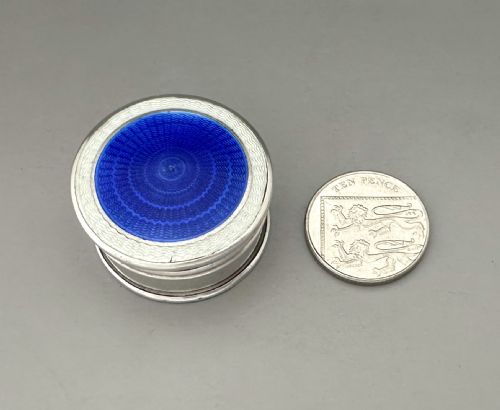 A WONDERFUL SILVER GUILLOCHE ENAMEL ROUGE POT PILL BOX - ADDITIONAL PHOTO 7