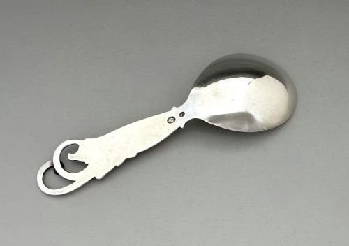A STYLISH DANISH SILVER CADDY SPOON - ADDITIONAL PHOTO 3