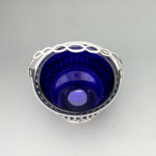 A GORGEOUS PIERCED CHESTER SILVER SWING HANDLED BASKET - ADDITIONAL PHOTO 2