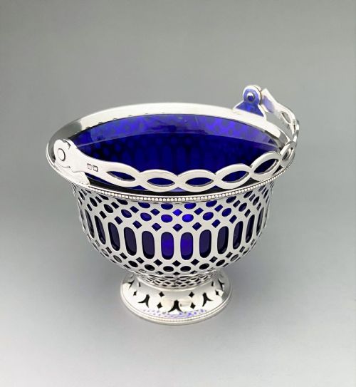 A GORGEOUS PIERCED CHESTER SILVER SWING HANDLED BASKET - ADDITIONAL PHOTO 4