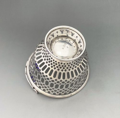A GORGEOUS PIERCED CHESTER SILVER SWING HANDLED BASKET - ADDITIONAL PHOTO 7
