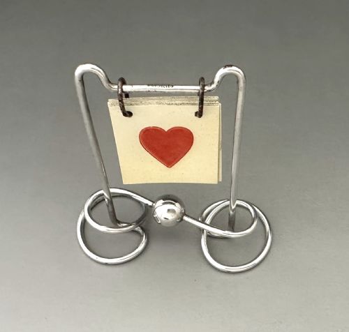 A DELIGHTFUL SILVER PLATED TRUMP MARKER - ADDITIONAL PHOTO 5
