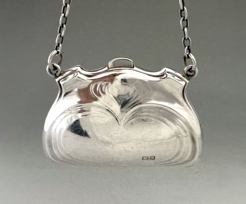 A STYLISH GEORGE V CHESTER SILVER COCKTAIL PURSE - ADDITIONAL PHOTO 4