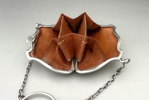 A STYLISH GEORGE V CHESTER SILVER COCKTAIL PURSE - ADDITIONAL PHOTO 7