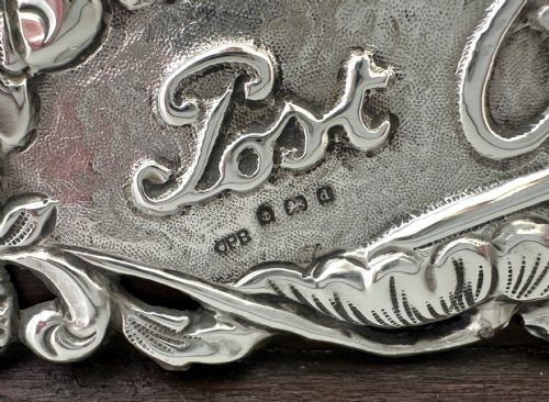 A CHARMING EDWARDIAN SILVER MOUNTED LETTER HOLDER - ADDITIONAL PHOTO 6