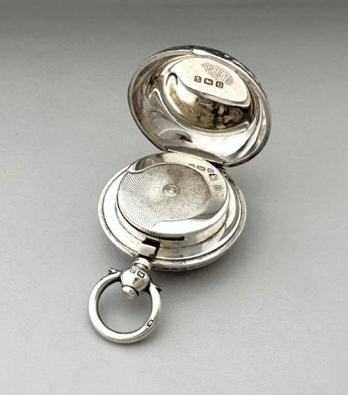 AN EXCELLENT GEORGE V SILVER SOVEREIGN CASE - ADDITIONAL PHOTO 2