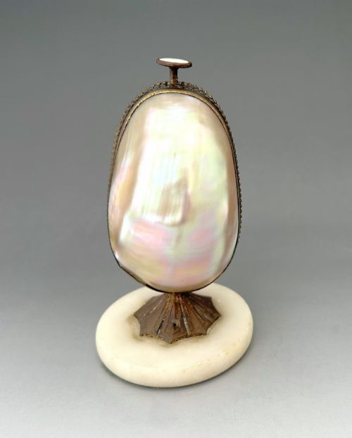 A LOVELY PALAIS ROYAL MOTHEROFPEARL ETUI - ADDITIONAL PHOTO 2