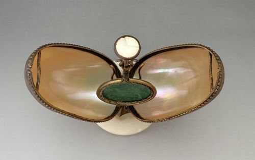 A LOVELY PALAIS ROYAL MOTHEROFPEARL ETUI - ADDITIONAL PHOTO 5